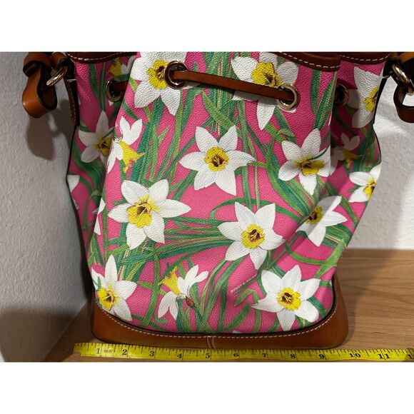 Dooney & Bourke Daffodil Drawstring Bag & Matching Wristlet EUC - Picture 6 of 10
